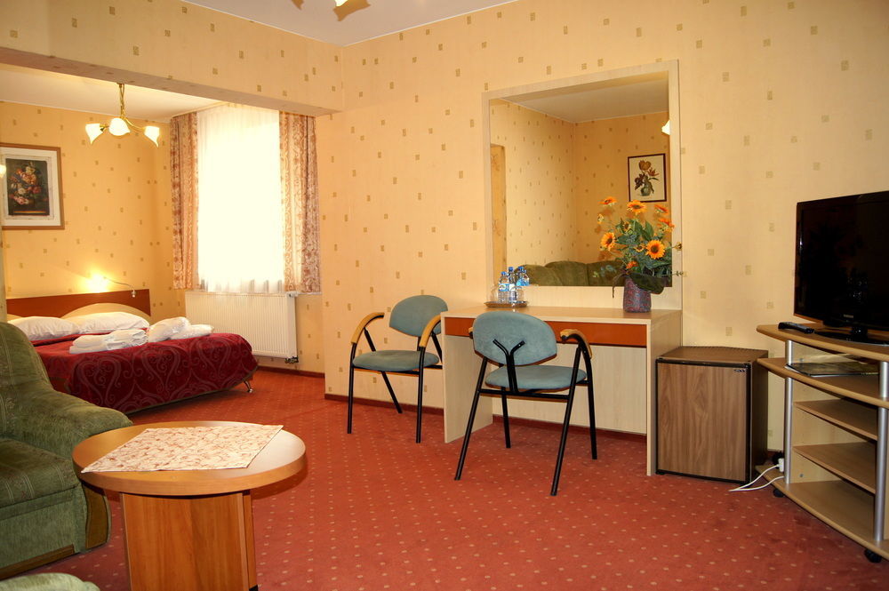 Hotel Pod Lipami Bystra  Esterno foto